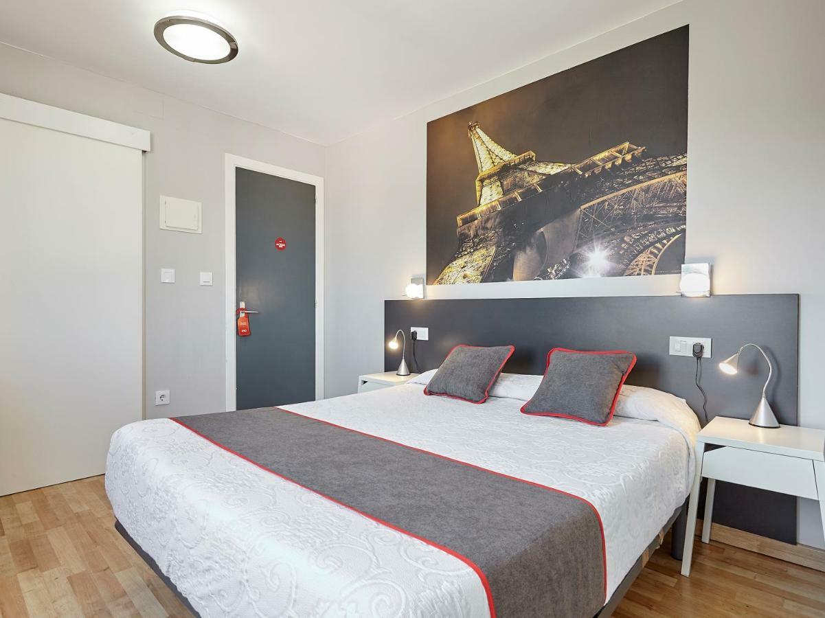 Hostal Mas Ferrer Cornella de Terri Экстерьер фото