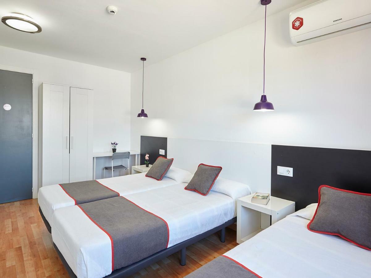 Hostal Mas Ferrer Cornella de Terri Экстерьер фото