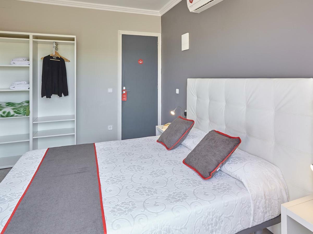 Hostal Mas Ferrer Cornella de Terri Экстерьер фото