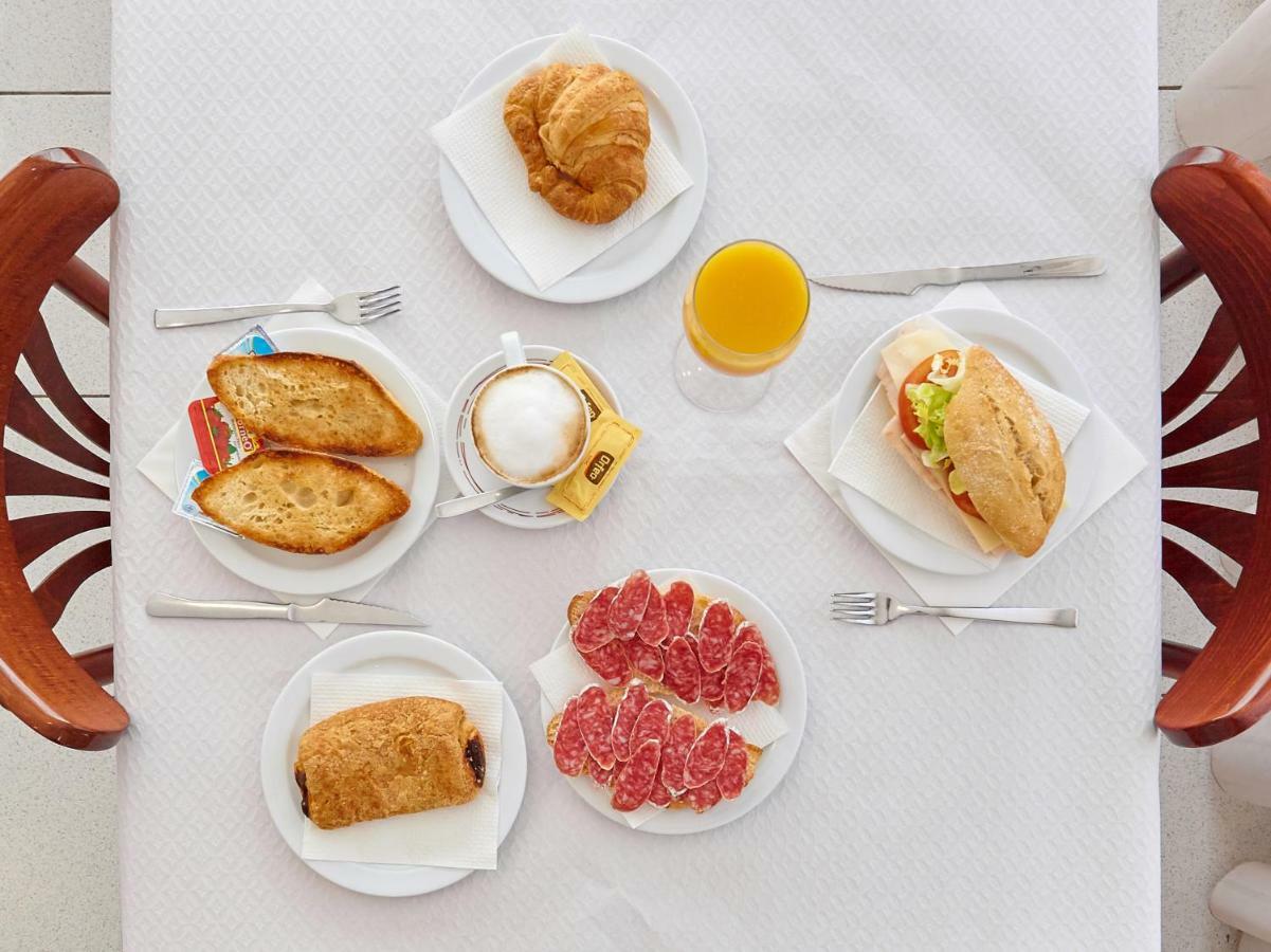 Hostal Mas Ferrer Cornella de Terri Экстерьер фото