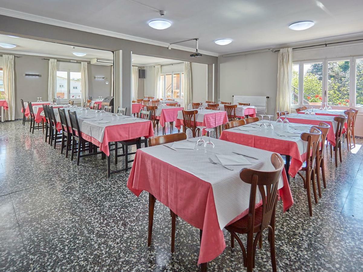 Hostal Mas Ferrer Cornella de Terri Экстерьер фото