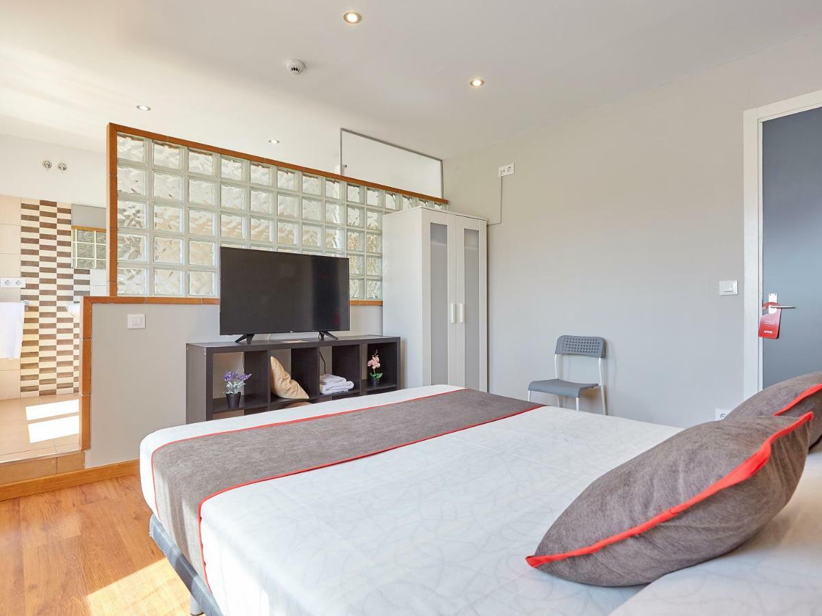 Hostal Mas Ferrer Cornella de Terri Экстерьер фото