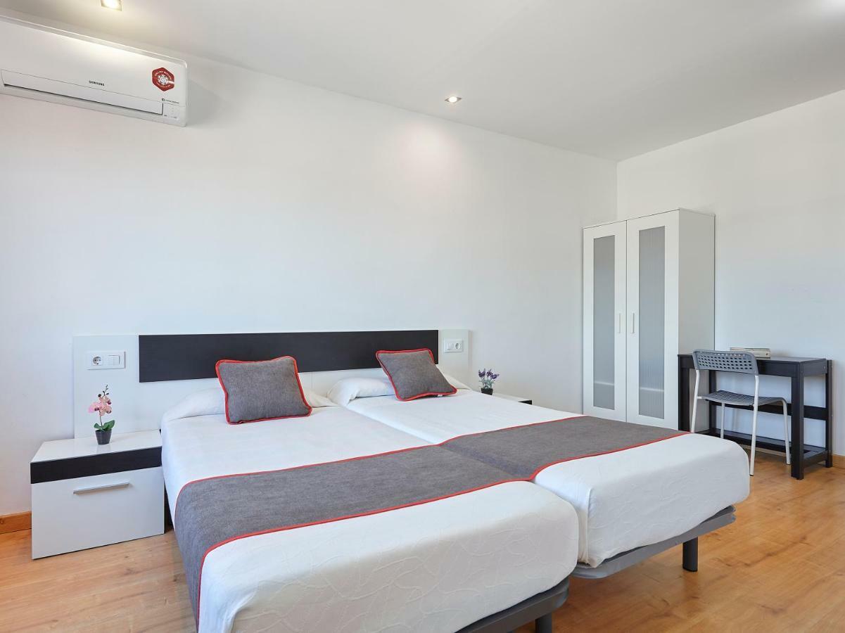 Hostal Mas Ferrer Cornella de Terri Экстерьер фото